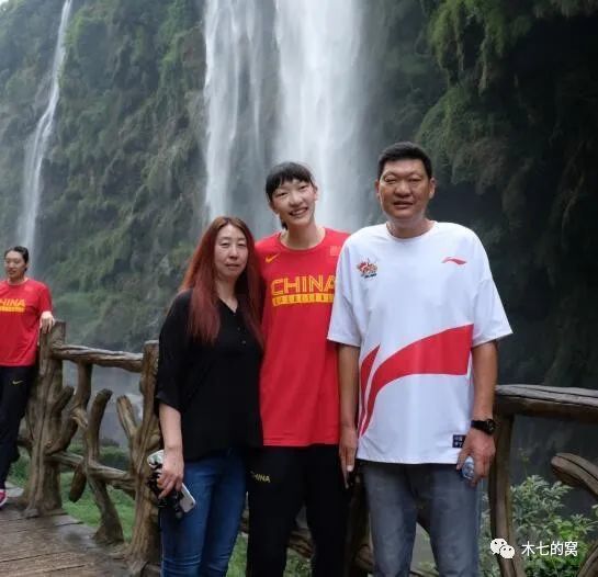 抓男友的女刑警